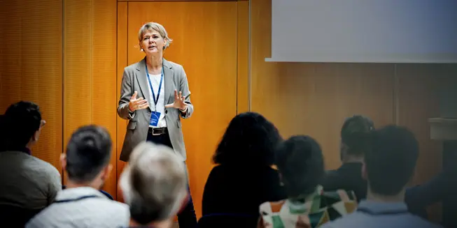 Find the right experts  